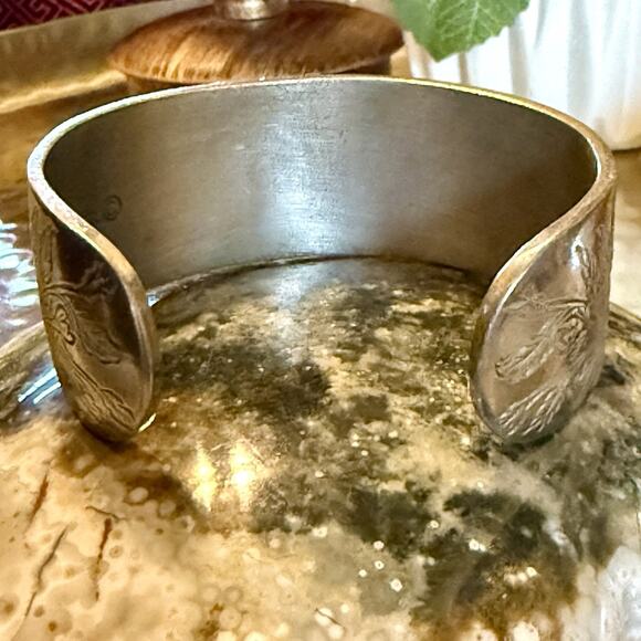Salisbury Pewter June Rose Flower Cuff Bangle Bracelet Etched Collectible 1” - Picture 2 of 12